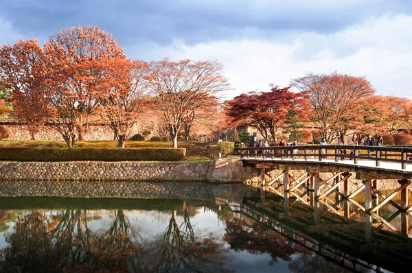 Listopada 2013 Hokkaido Japan Park Zamkowy Goryokaku Kanałem Drewnianym Mostem — Zdjęcie stockowe