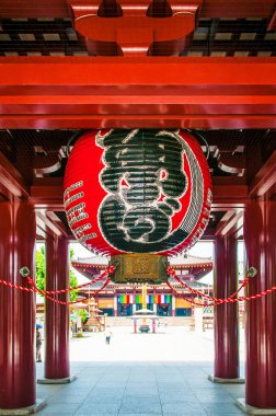 27 Haziran 2014 - Kawasaki, Japonya: Kawasaki Daishi Tapınağı 'nın giriş kapısındaki büyük fener