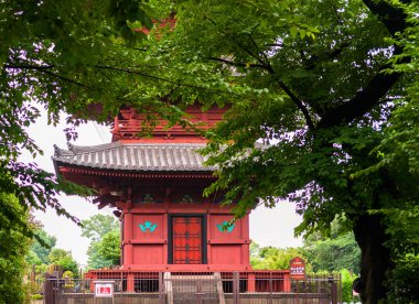 24 Haziran 2014, Ota-Ku, Tokyo, Japonya: Ikegami Honmon-ji Tapınağı büyük ve şaşırtıcı binalardan oluşan bir koleksiyona sahiptir. Burada ölen Aziz Nichiren 'i onurlandırıyor..