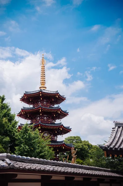 27 Haziran 2014 - Kawasaki, Japonya: Kawasaki Daishi Tapınağı, Kawasaki, Japonya 'nın beş katlı güzel mimarisi.