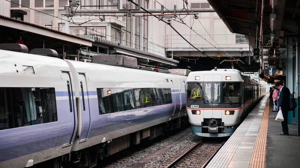 2013 Május Nagano Japán Azusa Expressz Shinano Vonatok Érkeznek Chuo — Stock Fotó