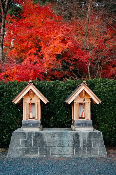 Santuario Morioka Hachimangu Piccola Casa Spirito Con Sfondo Acero Rosso — Foto Stock
