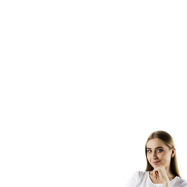 Mujer joven en blanco aislado sobre fondo blanco . — Foto de Stock