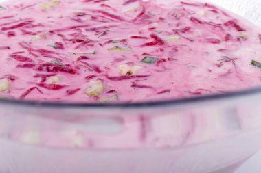 Soğuk Pancar çorbası. Diyet ve sağlıklı gıda.