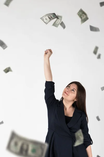 Verheug Vrouw Blauwe Dalende Dollarbiljetten Succes Valuta Loterij Concept — Stockfoto