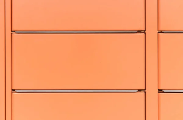 邮政信箱 橙色邮筒的租金 邮筒储物柜 收件者可在那里取到包裹 装配站 — 图库照片