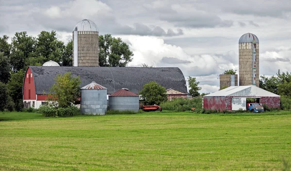典型的普通老中西部农场 — 图库照片