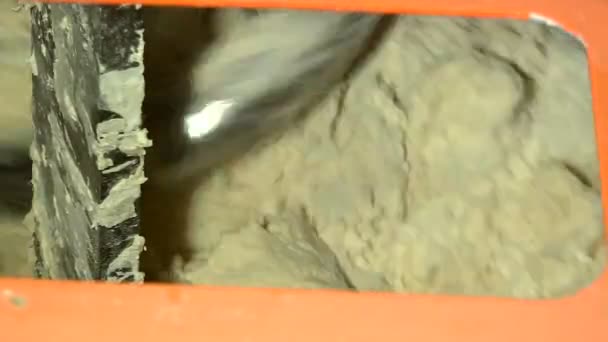 Pétrissage de la pâte dans une pétrisseuse — Video