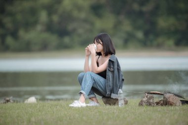 Gölü nün dağlarda kampı.