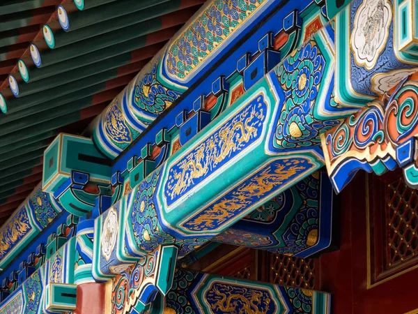 Detalhe Pintura Tradicional Colorida Telhado Templo Chinês Pequim China — Fotografia de Stock