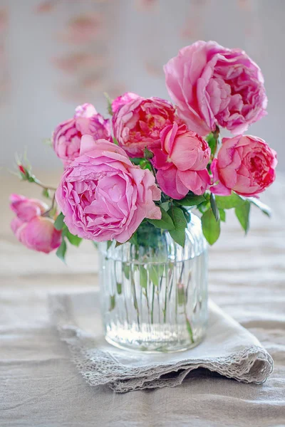 Délicates Belles Roses Jardin Dans Vase Verre Roses Anglaises Variété — Photo