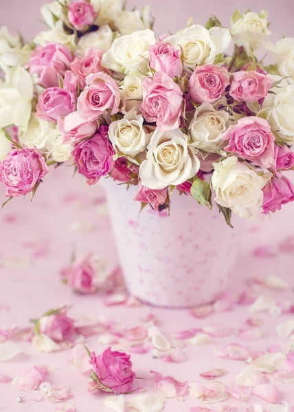 Nahaufnahme Florale Komposition Mit Einem Rosa Rosen Viele Schöne Frische — Stockfoto