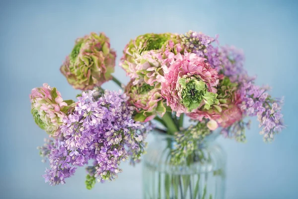 Composition Florale Gros Plan Avec Des Fleurs Roses Ranunculus Beau — Photo