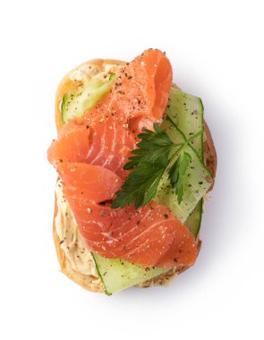 Beyaz arka plan üzerinde geleneksel İtalyan Bruschetta