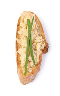 Beyaz arka plan üzerinde geleneksel İtalyan Bruschetta