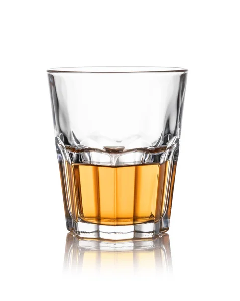 Iglass Fundal Alb Izolat Whisky — Fotografie, imagine de stoc