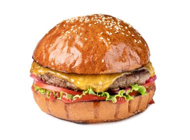 Beyaz arkaplanda izole edilmiş lezzetli çizburger. 