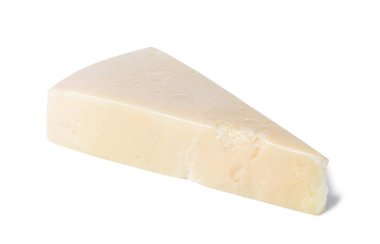 Beyaz arkaplanda parmesan peyniri