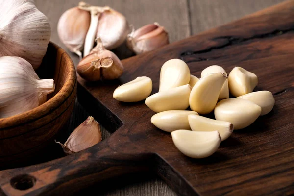 Knoflookteentjes Bollen Vintage Houten Kom — Stockfoto