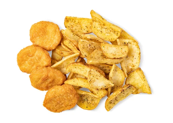 Leckere frittierte Nuggets und Kartoffeln — Stockfoto