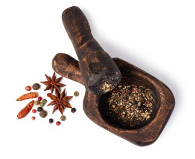 harç ve havaneli ile biber ve baharat