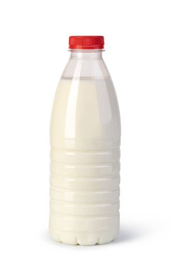 Beyaz arka planda süt şişesi 