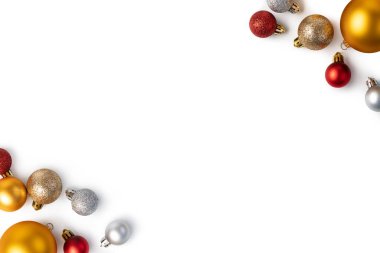 Beyaz arka planda Noel arkaplanı. Uzayı kopyala Kış tatili, yeni yıl.