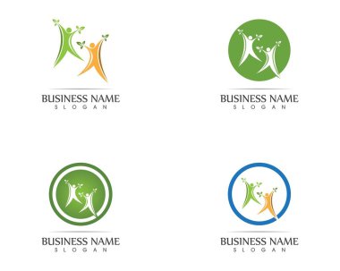 Sağlık görevlileri logo tasarımı çizimleri yapıyor