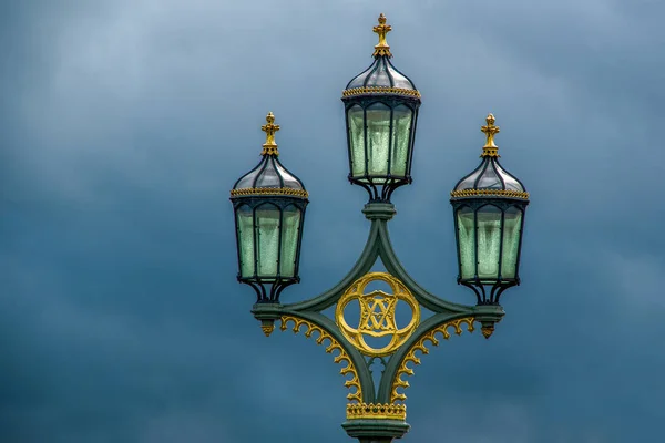 배경에 화려한 램프의 보기를 닫습니다 영국에서 판타지 — 스톡 사진