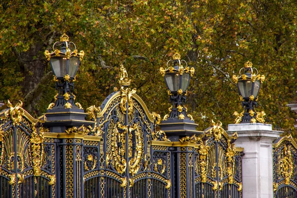 Vue Rapprochée Des Détails Dorés Sur Clôture Noire Londres Angleterre — Photo