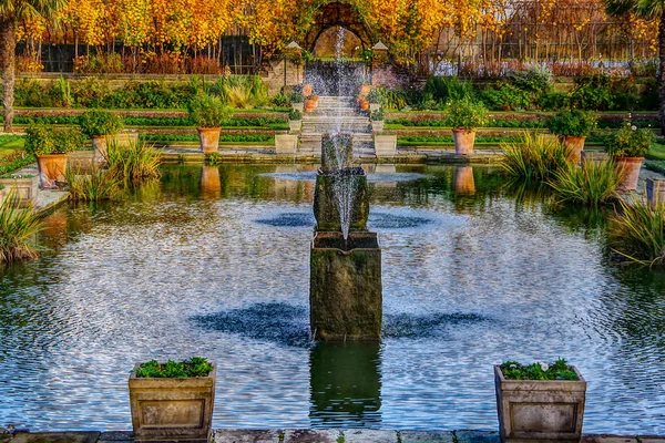 Londres Reino Unido Nov 2018 Vista Cerca Fuente Agua Hermoso — Foto de Stock