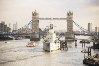 Londra, İngiltere - 17 Şubat, 2017: Hms Belfast bir müze gemi, başlangıçta bir Kraliyet Donanması hafif kruvazör, Thames Nehri üzerinde kalıcı olarak moored yok