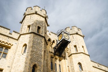 Londra, İngiltere - 17 Şubat, 2017: Tower of London's Merkezi Londra'da Thames nehrinin kuzey kıyısında yer alan tarihi kale.