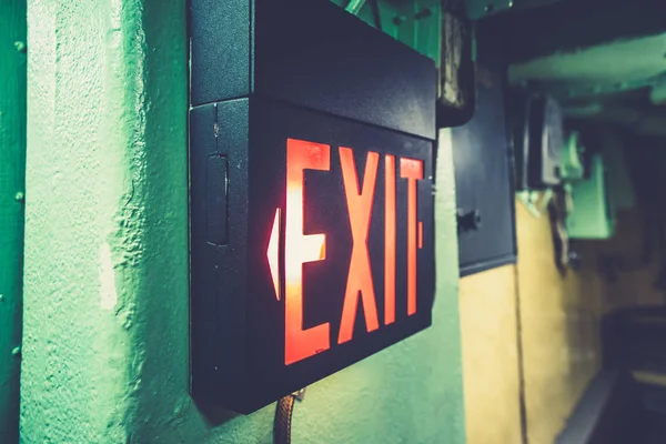 Close Exit Sign Industrial Building — Stock Photo, Image