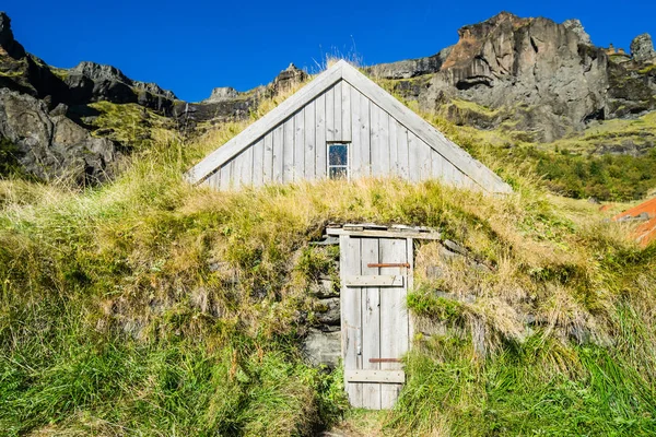 Casa típica islandesa — Foto de Stock