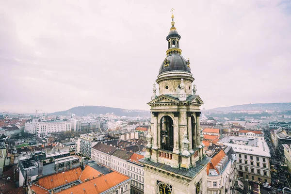 BUDAPEST, HUNGRIA - 18 de dezembro de 2017: Basílica de Santo Estêvão / Szent Istvan Bazilika. É nomeado em homenagem a Estêvão, o primeiro rei da Hungria (975-1038). ). — Fotografia de Stock