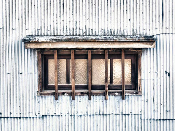 古い窓や金属製のファサード — ストック写真