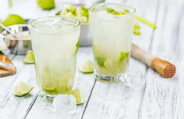 Taze yapılmış caipirinha — Stok fotoğraf