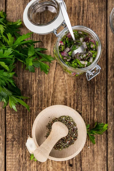 Chimichurri (taze) ayrıntılı yakın çekim olarak, seçici odak) — Stok fotoğraf