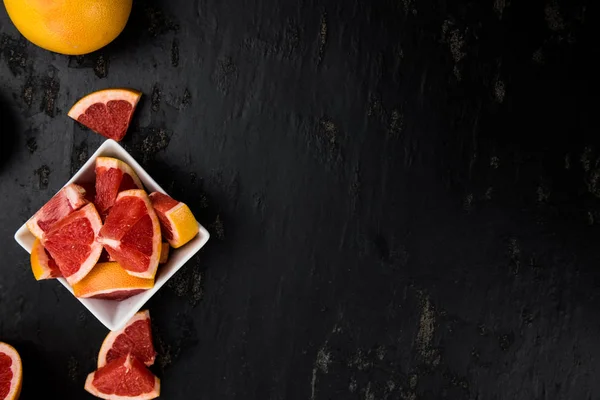Gehackte Grapefruits (selektiver Fokus)) — Stockfoto