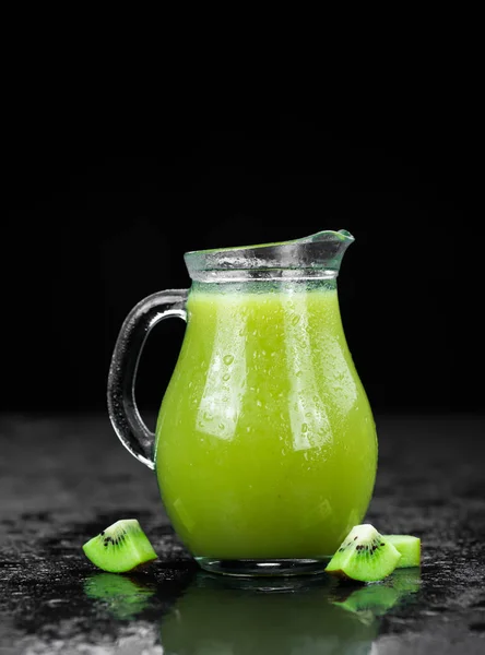 Kiwi Smoothie (focus selettivo ) — Foto Stock