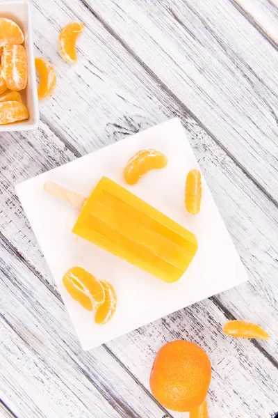 Paletas de mandarina (primer plano; enfoque selectivo ) — Foto de Stock