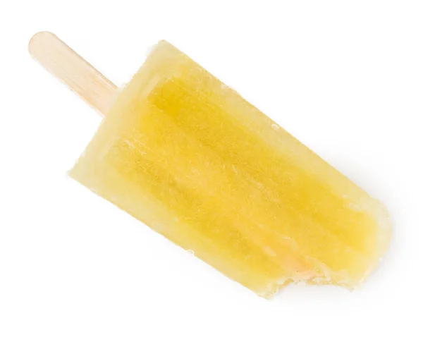Ananas Eis am Stiel isoliert auf weißem Hintergrund — Stockfoto