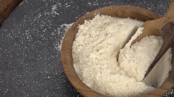 Mąka Kokosowa Misce Talerzu Obrotowym Jako Bezszwowy Klips — Wideo stockowe