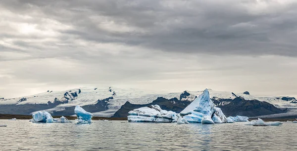 Μπλε Παγόβουνα Στη Λιμνοθάλασσα Jokulsarlon Glacier Ισλανδία — Φωτογραφία Αρχείου