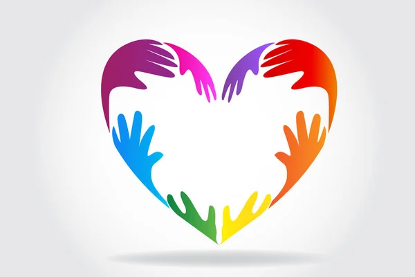 Руки роблять логотип любові серця — стоковий вектор