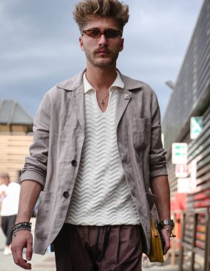 Floransa-12 Haziran 2018 Matteo Simonetti Pitti sırasında sokakta.