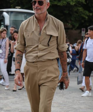 Floransa-12 Haziran 2018 Domenico Gianfrate Pitti sırasında sokakta.