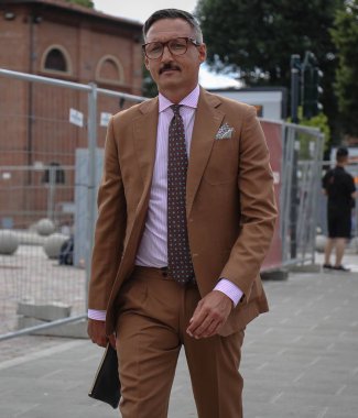 Floransa-13 Haziran 2018 Fabrizio Oriani Pitti sırasında sokakta.