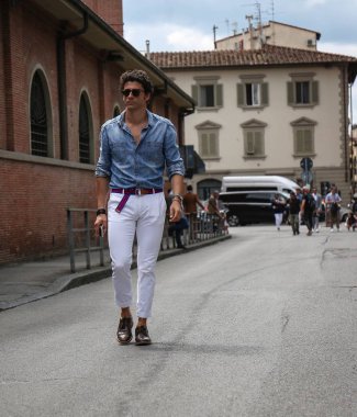 Floransa-13 Haziran 2018 Alessandro D'Amato Pitti sırasında sokakta.